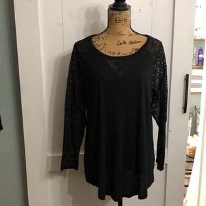 Torrid black women’s lace sheer long sleeves size 1 tunic